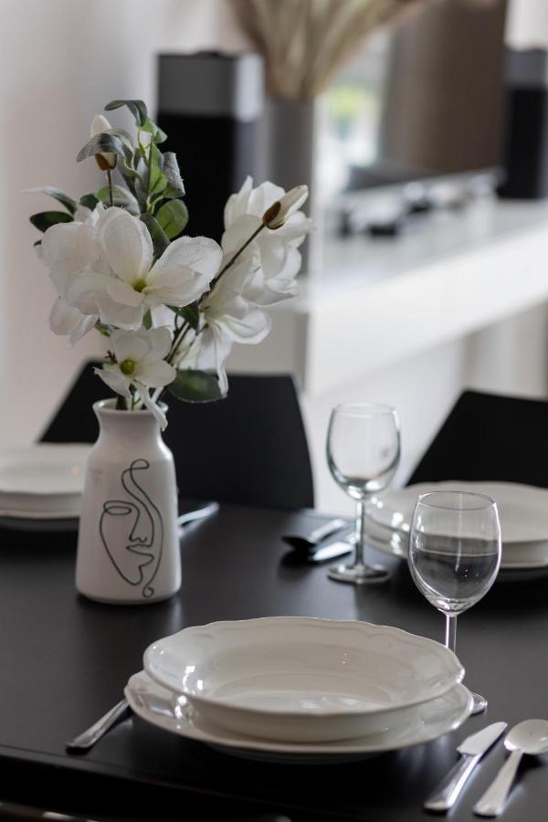 Trendy Apartment Marszalkowska With City View Near Ogrod Saski By Noclegi Renters Varsovia Exterior foto