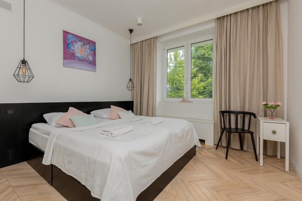 Trendy Apartment Marszalkowska With City View Near Ogrod Saski By Noclegi Renters Varsovia Exterior foto