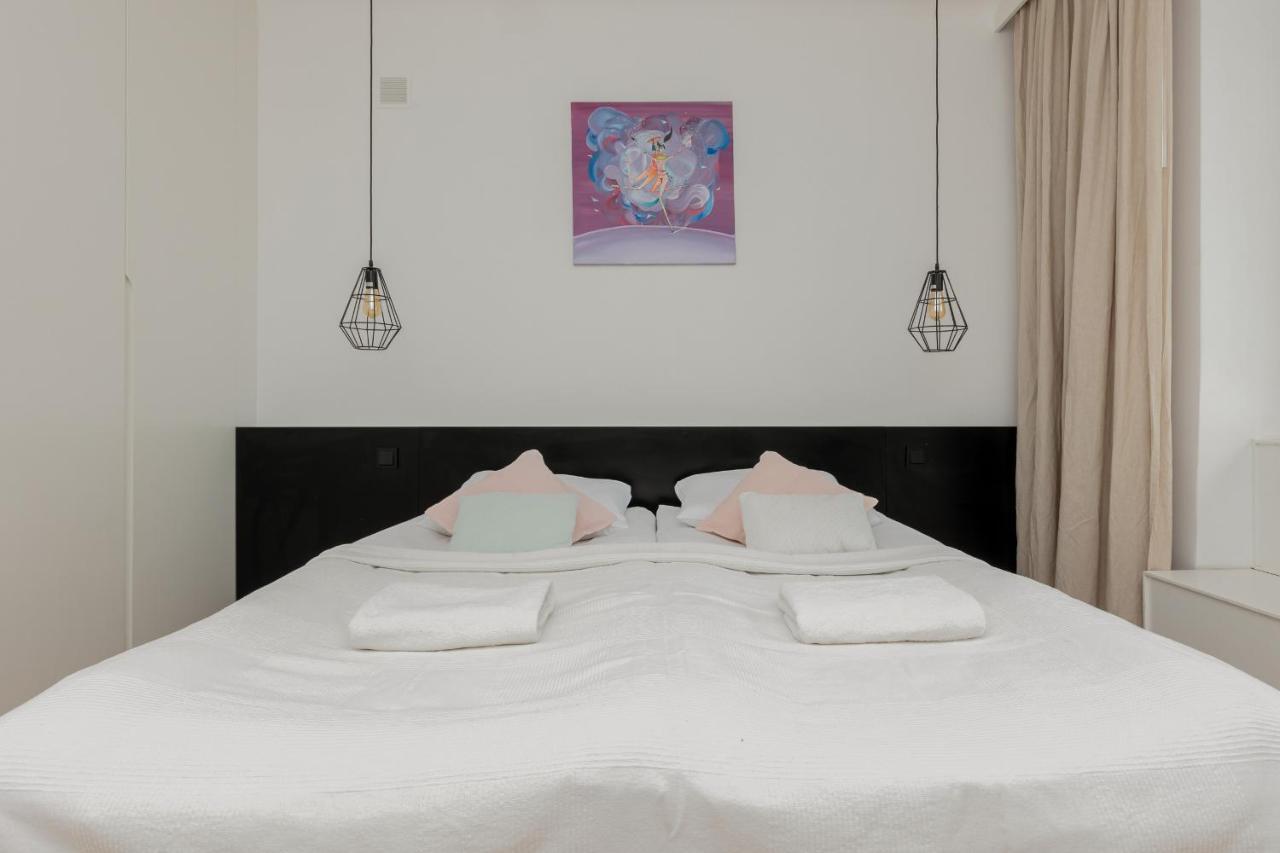 Trendy Apartment Marszalkowska With City View Near Ogrod Saski By Noclegi Renters Varsovia Exterior foto